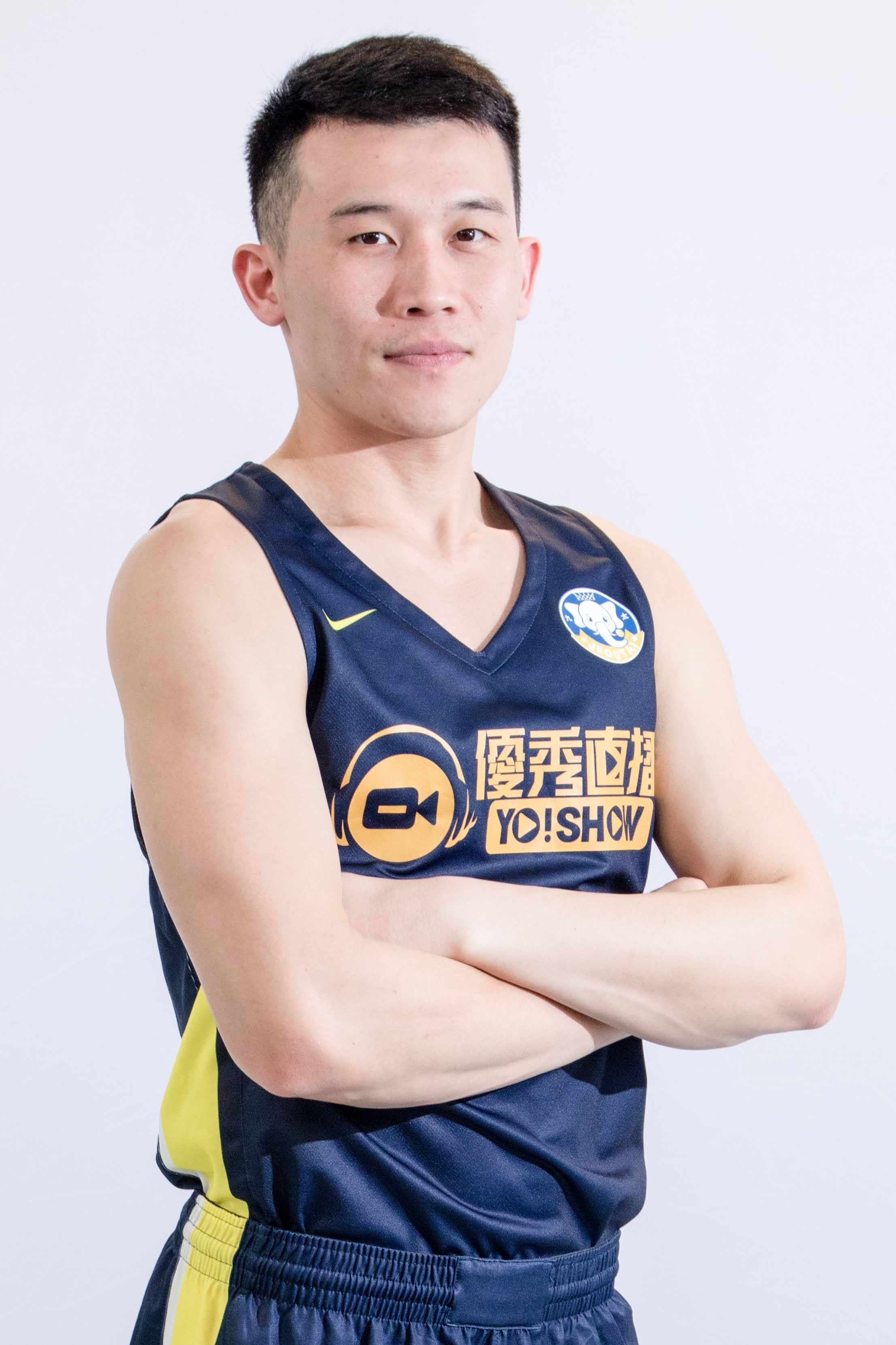 https://img.luxihanyang.com/img/basketball/player/ea1ea5405bb6a79ea8aeee45b02cde01.png