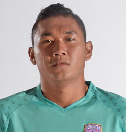 https://img.luxihanyang.com/img/football/player/aec60f79f7934a4e4395122a3be8ea76.jpeg